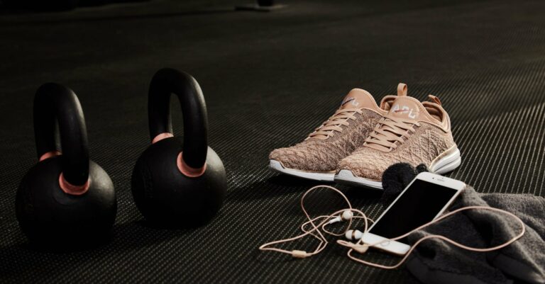 What to Watch During Workout (Stay Motivated)