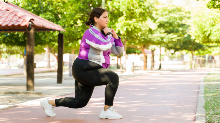 What Muscles Do Lunges & Dips Build?