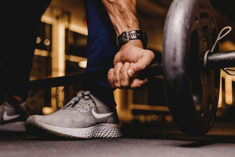 Best Footwear for Gym Workouts (Avoid Injuries Fast)