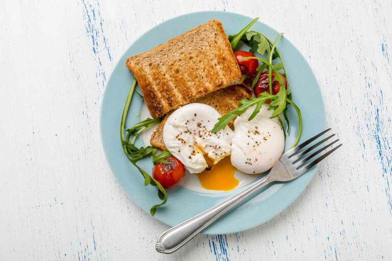 Can You Eat Immediately After a Workout Safely?